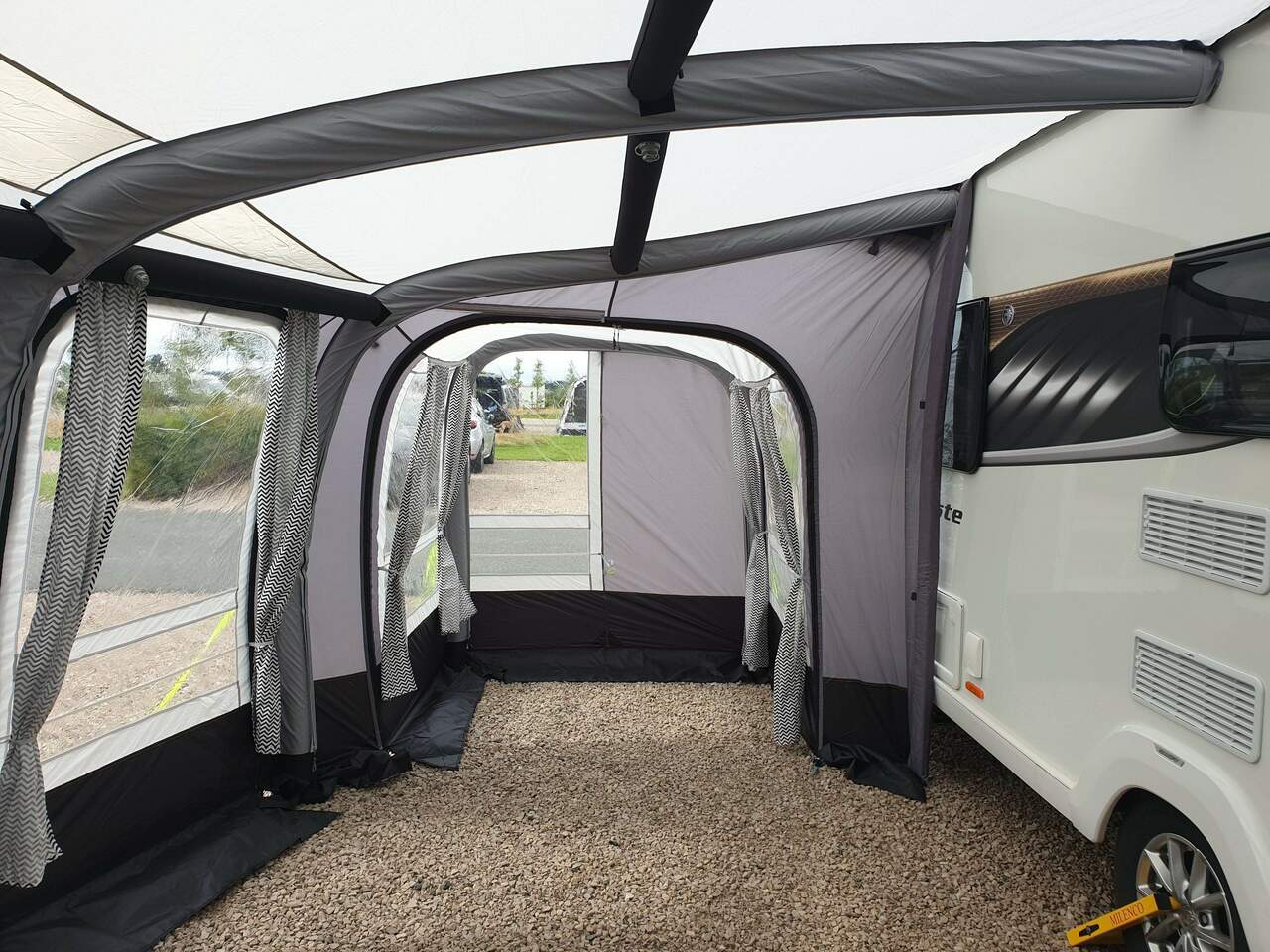 SL-CT1157  Waterproof Inflatable Zelt Caravan Porch Awning